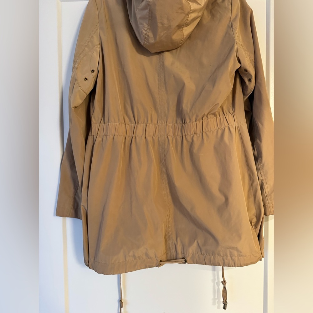 Weatherproof Raincoat - Picture 7 of 8